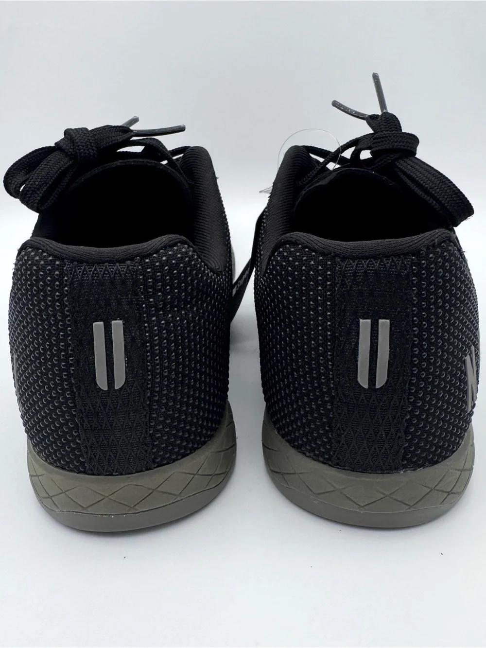 NOBULL SuperFabric Outwork Trainer Black Women Size 8 Gym Shoes NWOB